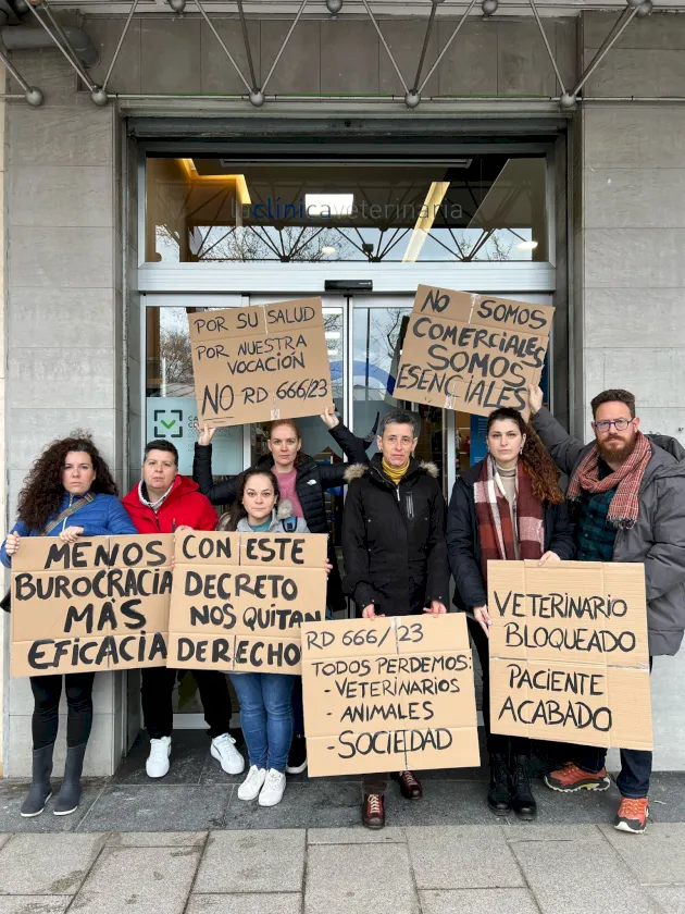 Laclinicaveterinaria en contra de Presvet Laclinicaveterinaria en contra de Presvet