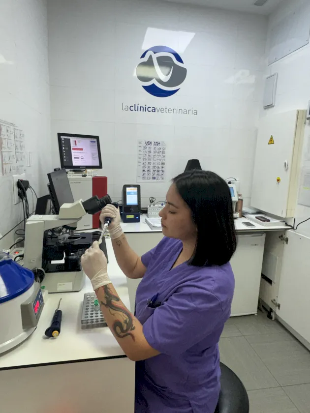 laboratorio de análisis clínico